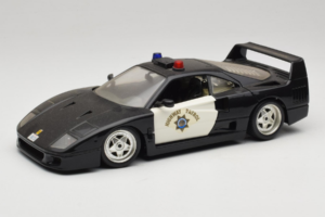 Ferrari F40 Highway Patrol Noir Blanc Bburago 1:18 3022-H1 Métal Moulé