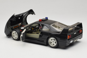 Ferrari F40 Highway Patrol Noir Blanc Bburago 1:18 3022-H1 Métal Moulé — image 5 sur 8