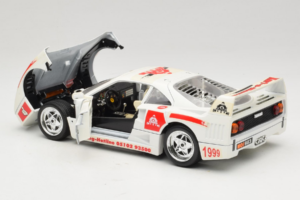 Ferrari F40 Kart-o-Mania Blanc Bburago 1:18 3332-W3 Métal Moulé — image 5 sur 8