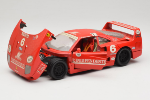 Ferrari F40 #6 V. Colombo L'Indipendente Rouge 1987 Bburago 1:18 3032-L1 Métal Moulé — image 2 sur 8