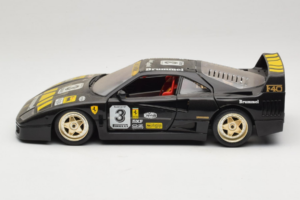 Ferrari F40 Magneti Marelli #3 Noir Bburago 1:18 3022-B1 Métal Moulé — image 4 sur 8