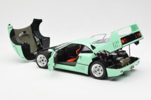 Ferrari F40 Vert Menthe Kyosho 1:18 08416MG Métal Moulé — image 7 sur 10