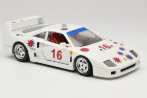 Ferrari F40 #16 Borsenmodells Blanc Limited Edition 333 pcs 1987 Bburago 1:18 3332-W1 Métal Moulé — image 6 sur 8