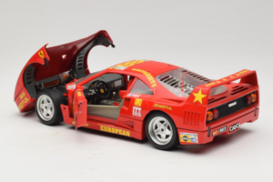 Ferrari F40 LM #86 Ch. Pozzi IMSA 24 Hours of Le Mans 1985 Rouge Bburago 1:18 3332-P6 Métal Moulé — image 5 sur 8