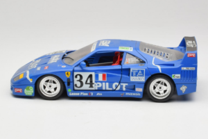 Ferrari F40 #34 M. Ferte / Thavenin / Palau Pilot Bleu 1987 Bburago 1:18 3032-B1 Métal Moulé — image 4 sur 8