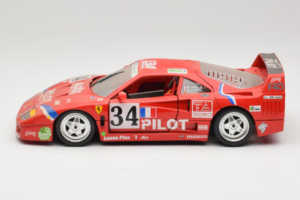 Ferrari F40 LM Pilot #34 Ferte / Thavenin / Palau 24 Hours of Le Mans 1995 Rouge Bburago 1:18 3032-P3 Métal Moulé — image 4 sur 8