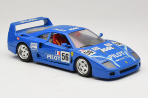 Ferrari F40 Pilot #56 Bleu Bburago 1:18 3332-BL1 Métal Moulé — image 6 sur 8