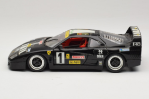 Ferrari F40 Pirelli Agip #1 Noir Bburago 1:18 3332-B1 Métal Moulé — image 4 sur 8