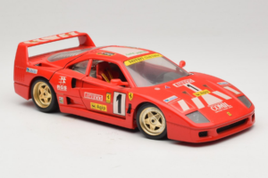 Ferrari F40 Pirelli Agip #1 Ferrari Club Italia Rouge Bburago 1:18 3032-P2 Métal Moulé — image 6 sur 8