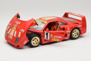Ferrari F40 Evoluzione #1 Pirelli Agip Rouge avec Roues Or 1992 Bburago 1:18 3042-P2 Métal Moulé — image 2 sur 8