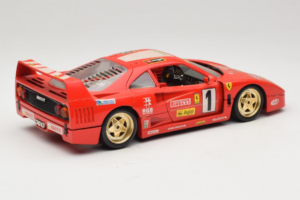 Ferrari F40 Evoluzione #1 Pirelli Agip Rouge avec Roues Or 1992 Bburago 1:18 3042-P2 Métal Moulé — image 3 sur 8