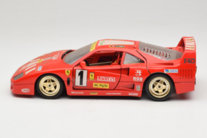 Ferrari F40 Evoluzione #1 Pirelli Agip Rouge avec Roues Or 1992 Bburago 1:18 3042-P2 Métal Moulé — image 4 sur 8