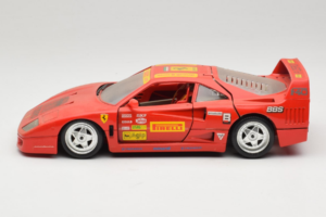 Ferrari F40 Pirelli BBS Rouge Bburago 1:18 3032-P4 Métal Moulé — image 4 sur 8