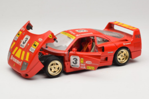 Ferrari F40 #3 Pirelli Rouge 1987 Bburago 1:18 3332-P4 Métal Moulé — image 2 sur 8