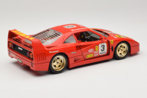 Ferrari F40 #3 Pirelli Rouge 1987 Bburago 1:18 3332-P4 Métal Moulé — image 3 sur 8