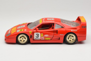 Ferrari F40 #3 Pirelli Rouge 1987 Bburago 1:18 3332-P4 Métal Moulé — image 4 sur 8