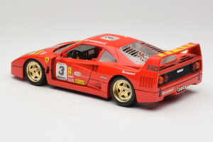 Ferrari F40 #3 Pirelli Rouge 1987 Bburago 1:18 3332-P4 Métal Moulé — image 7 sur 8