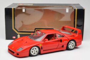 Ferrari F40 Rouge Bburago 1:18 3032 Métal Moulé — image 8 sur 8