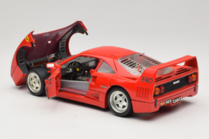 Ferrari F40 Rouge Diamond Edition Bburago 1:18 3022-P1 Métal Moulé — image 5 sur 8