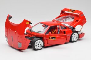 Ferrari F40 Rouge Bburago 1:18 3332 Métal Moulé — image 2 sur 8