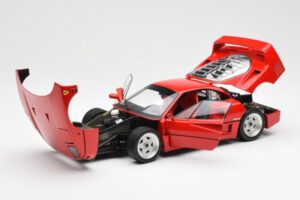 Ferrari F40 Rouge Kyosho 1:18 08416R2 Métal Moulé — image 2 sur 10