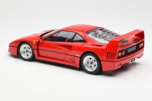Ferrari F40 Rouge Kyosho 1:18 08416R2 Métal Moulé — image 9 sur 10