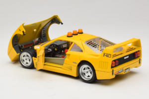 Ferrari F40 Safety Car Jaune Bburago 1:18 3032-Y2 Métal Moulé — image 5 sur 8