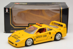 Ferrari F40 Safety Car Jaune Bburago 1:18 3032-Y2 Métal Moulé — image 8 sur 8