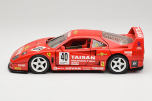 Ferrari F40 #40 T. Ohta / A. Reid Taisan Rouge 1987 Bburago 1:18 3022-T1 Métal Moulé — image 4 sur 8