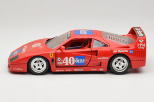 Ferrari F40 #40 the0123 Rouge 1987 Bburago 1:18 3332-P5 Métal Moulé — image 4 sur 8