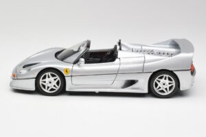 Ferrari F50 Cabriolet Argent Bburago 1:18 3372 Métal Moulé — image 4 sur 8