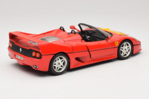 Ferrari F50 Cabriolet 50 Jahre Ferrari 24 Jahre Bburago FMC Rouge Bburago 1:18 3352-P1 Métal Moulé — image 3 sur 8