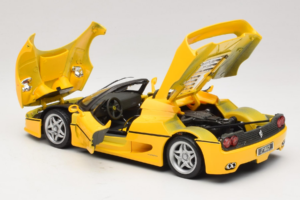 Ferrari F50 Cabriolet Shell Jaune Maisto 1:18 3076-Y2 Métal Moulé — image 5 sur 8