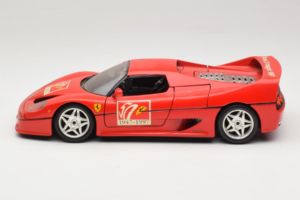 Ferrari F50 Coupé #50 50 Jahre Ferrari Rouge Bburago 1:18 3352-P2 Métal Moulé — image 4 sur 8