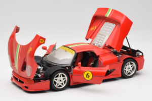Ferrari F50 Coupé #6 Rouge avec Drapeau Italien Bburago 1:18 3382-P1 Métal Moulé — image 2 sur 8