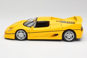 Ferrari F50 Giallo Modena Maisto 1:18 F50001 Métal Moulé — image 4 sur 8