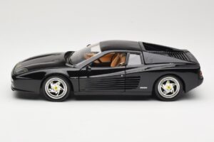 Ferrari F512M Noir Hot Wheels 1:18 23922 Métal Moulé — image 4 sur 8