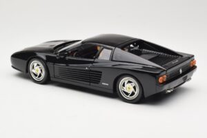 Ferrari F512M Noir Hot Wheels 1:18 23922 Métal Moulé — image 7 sur 8