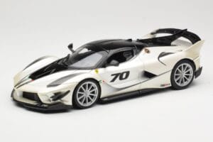 Ferrari FXX-K Evo #70 Blanc Bburago 1:18 18-16012 Métal Moulé