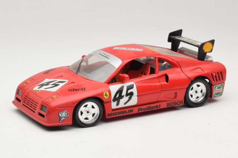 Ferrari 288 GTO Evoluzione #45 Rouge Revell 1:18 48820 Métal Moulé