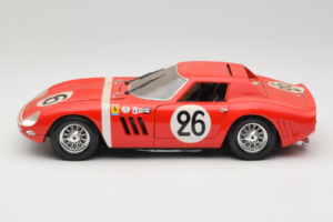 Ferrari 250 GTO #26 Rouge Guiloy 1:18 67526 Métal Moulé — image 4 sur 8