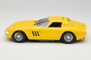 Ferrari 250 GTO Jaune Guiloy 1:18 67525 Métal Moulé — image 4 sur 8