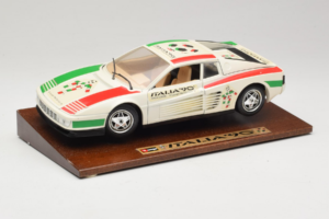 Ferrari Testarossa Italia 90 Blanc Bburago 1:18 3059-W1 Métal Moulé — image 2 sur 8