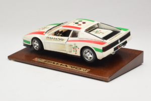 Ferrari Testarossa Italia 90 Blanc Bburago 1:18 3059-W1 Métal Moulé — image 6 sur 8