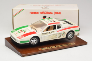 Ferrari Testarossa Italia 90 Blanc Bburago 1:18 3059-W1 Métal Moulé — image 8 sur 8
