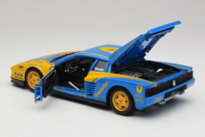 Ferrari Testarossa Bburago 1:18 7019 Métal Moulé — image 5 sur 8
