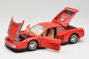 Ferrari Testarossa PPG Auto Refinish Rouge Bburago 1:18 3039-P3 Métal Moulé — image 2 sur 8