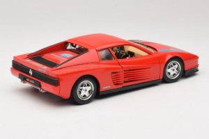 Ferrari Testarossa PPG Auto Refinish Rouge Bburago 1:18 3039-P3 Métal Moulé — image 3 sur 8