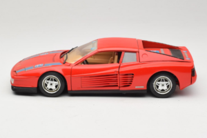 Ferrari Testarossa PPG Auto Refinish Rouge Bburago 1:18 3039-P3 Métal Moulé — image 4 sur 8