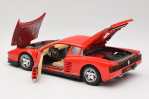 Ferrari Testarossa PPG Auto Refinish Rouge Bburago 1:18 3039-P3 Métal Moulé — image 5 sur 8